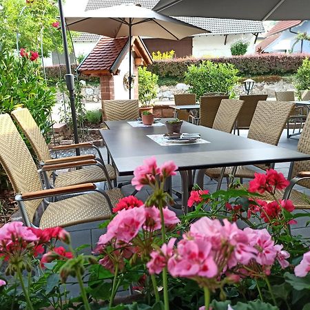 Hotel-Gasthof Rose Оберкирх Екстериор снимка