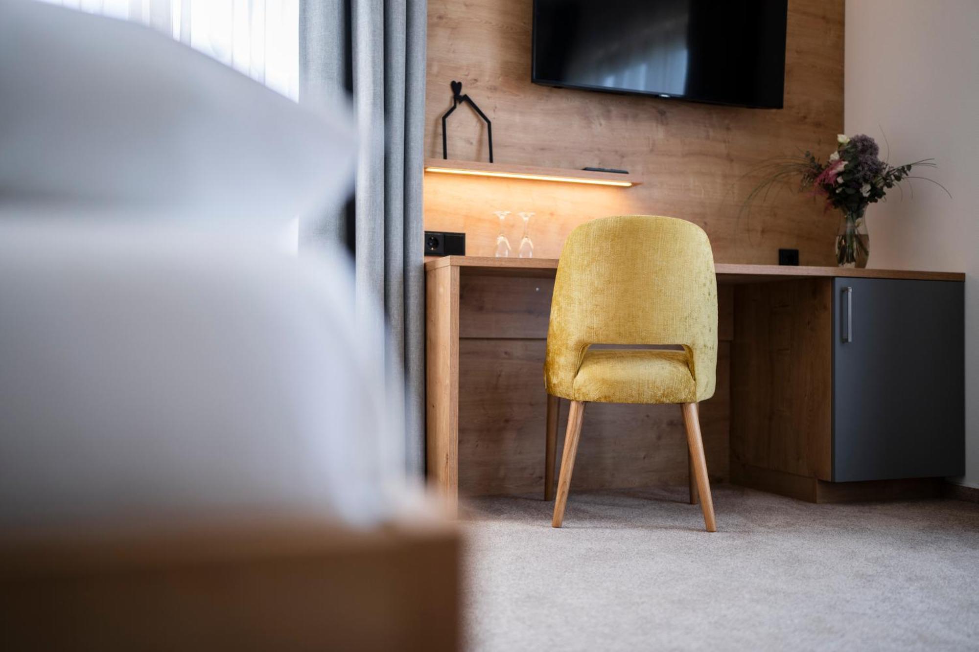Hotel-Gasthof Rose Оберкирх Екстериор снимка