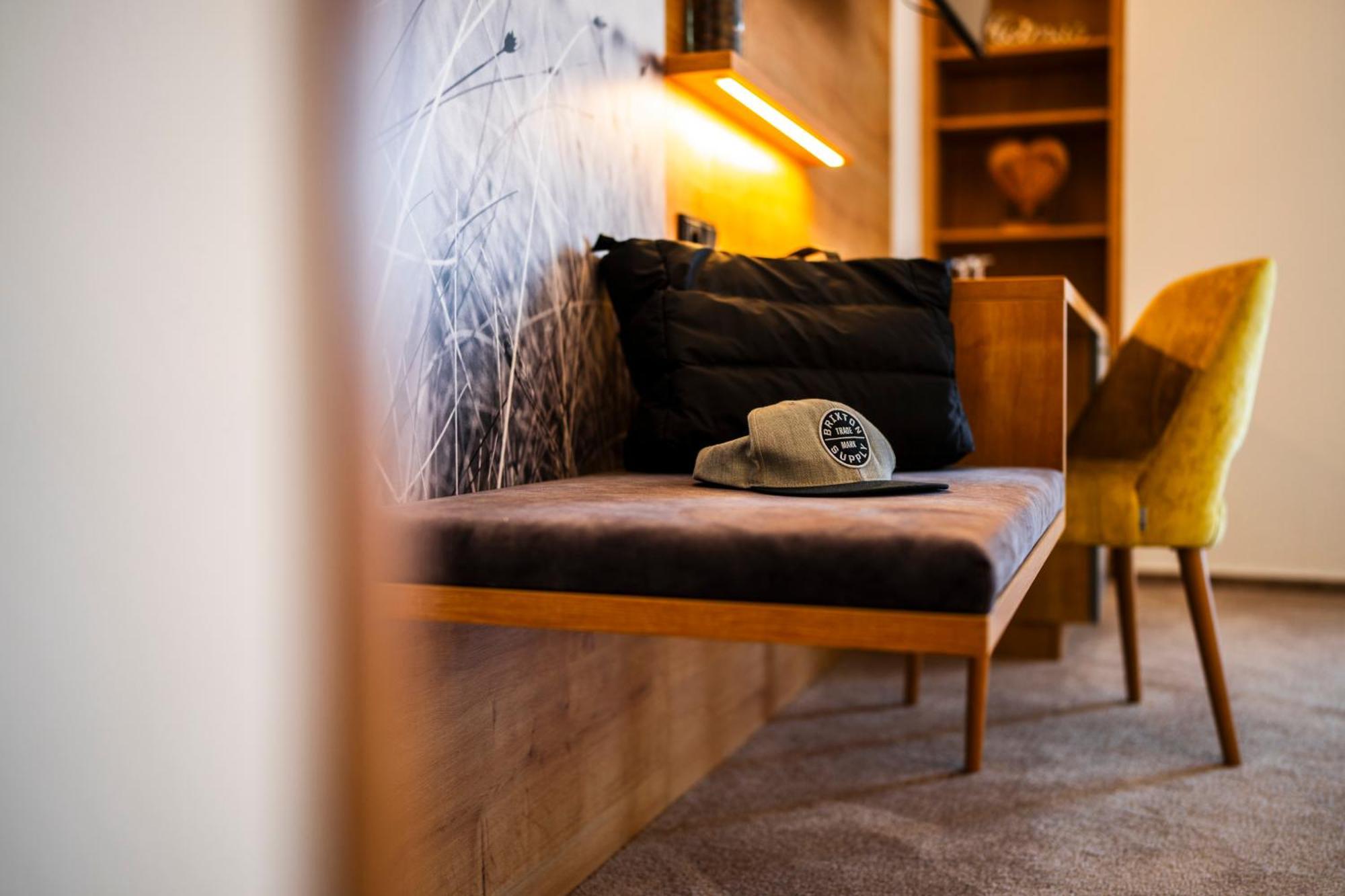 Hotel-Gasthof Rose Оберкирх Екстериор снимка