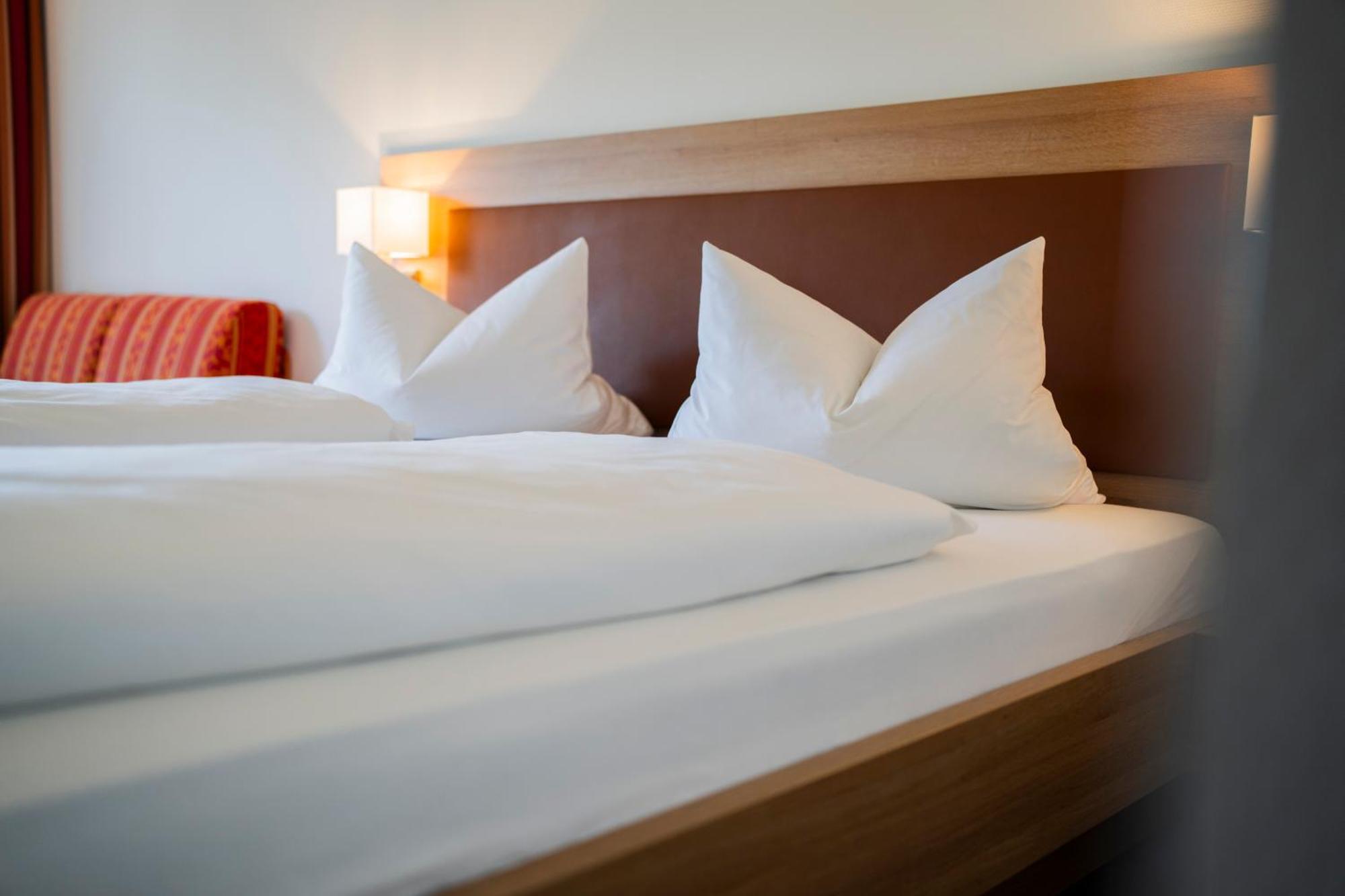 Hotel-Gasthof Rose Оберкирх Екстериор снимка