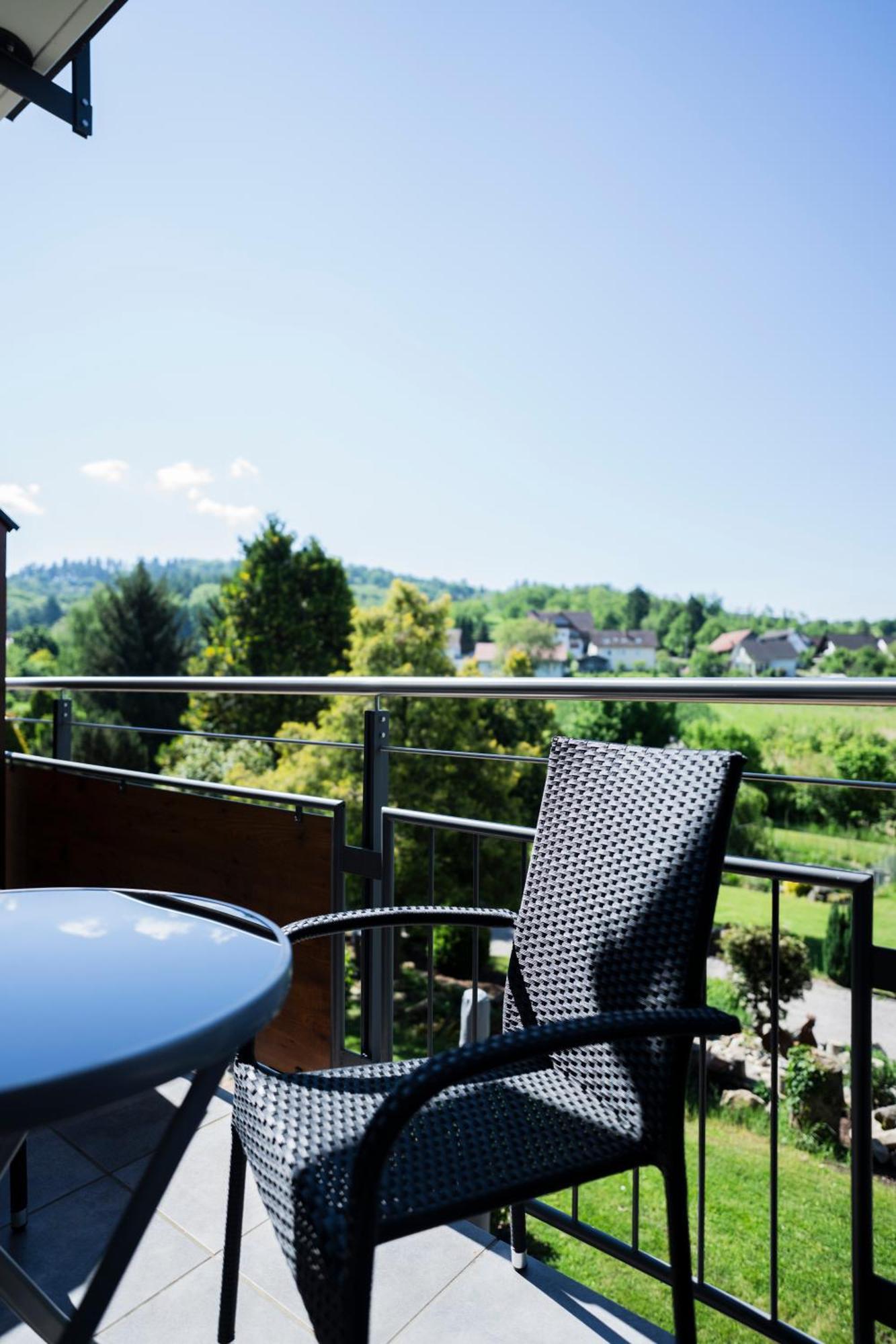 Hotel-Gasthof Rose Оберкирх Екстериор снимка