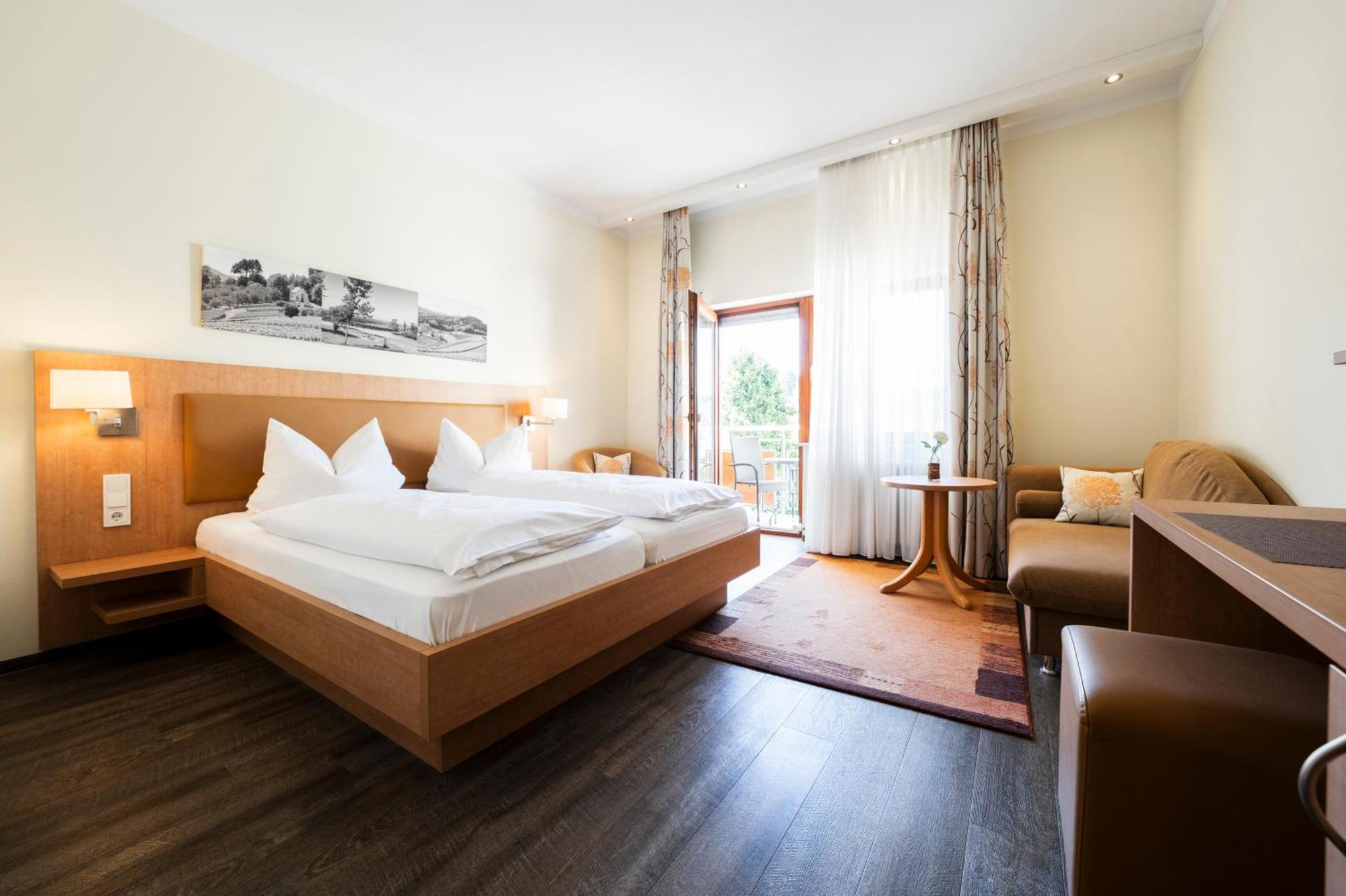 Hotel-Gasthof Rose Оберкирх Екстериор снимка