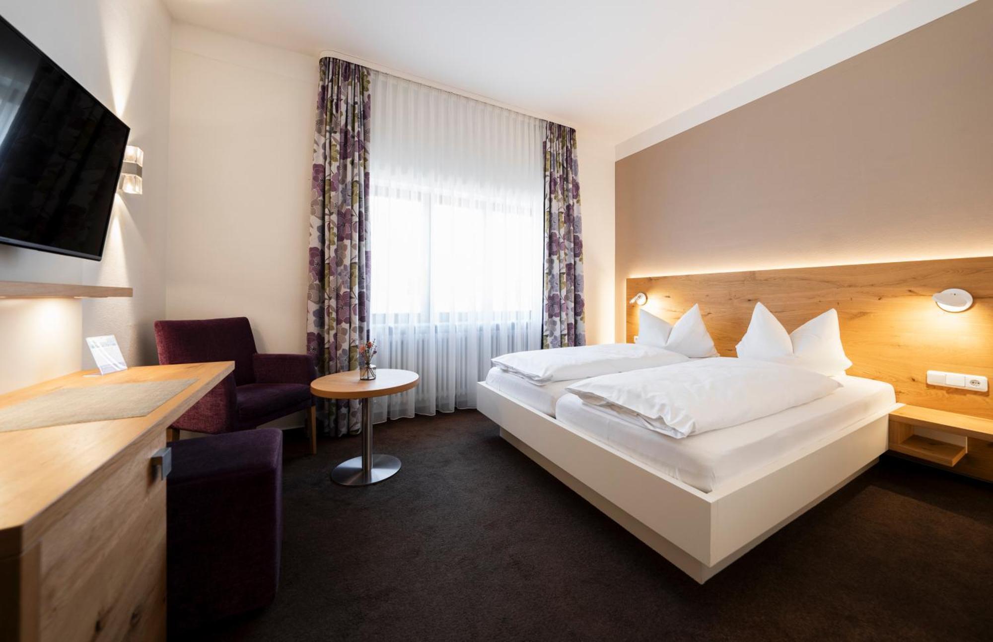 Hotel-Gasthof Rose Оберкирх Екстериор снимка