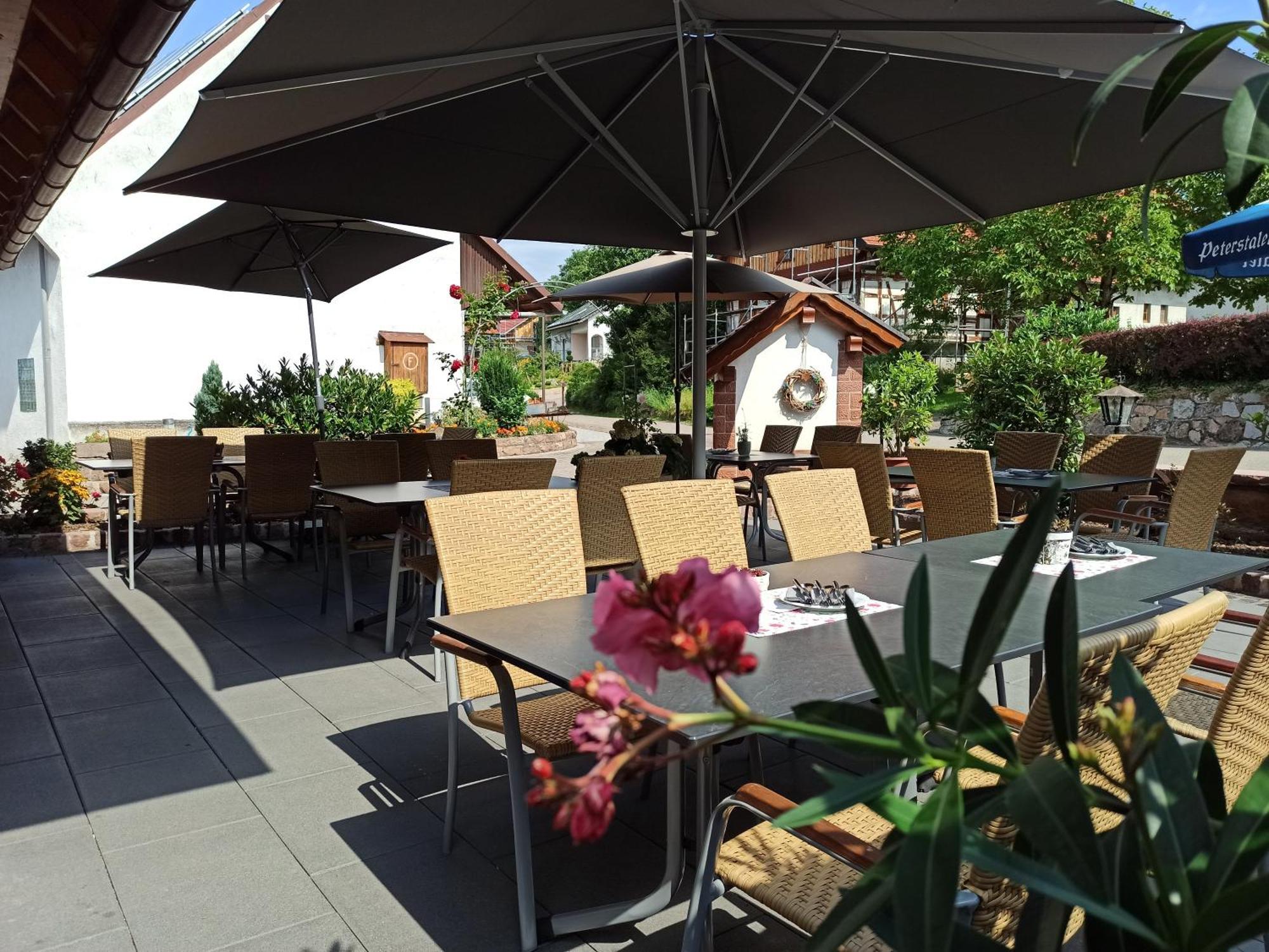 Hotel-Gasthof Rose Оберкирх Екстериор снимка