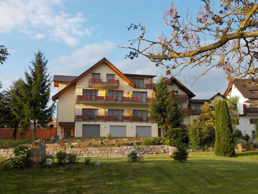 Hotel-Gasthof Rose Оберкирх Екстериор снимка